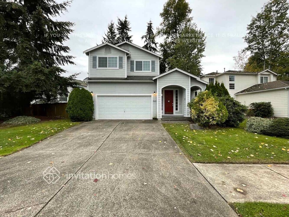 9224 178 St Ct E in Puyallup, WA - Foto de edificio