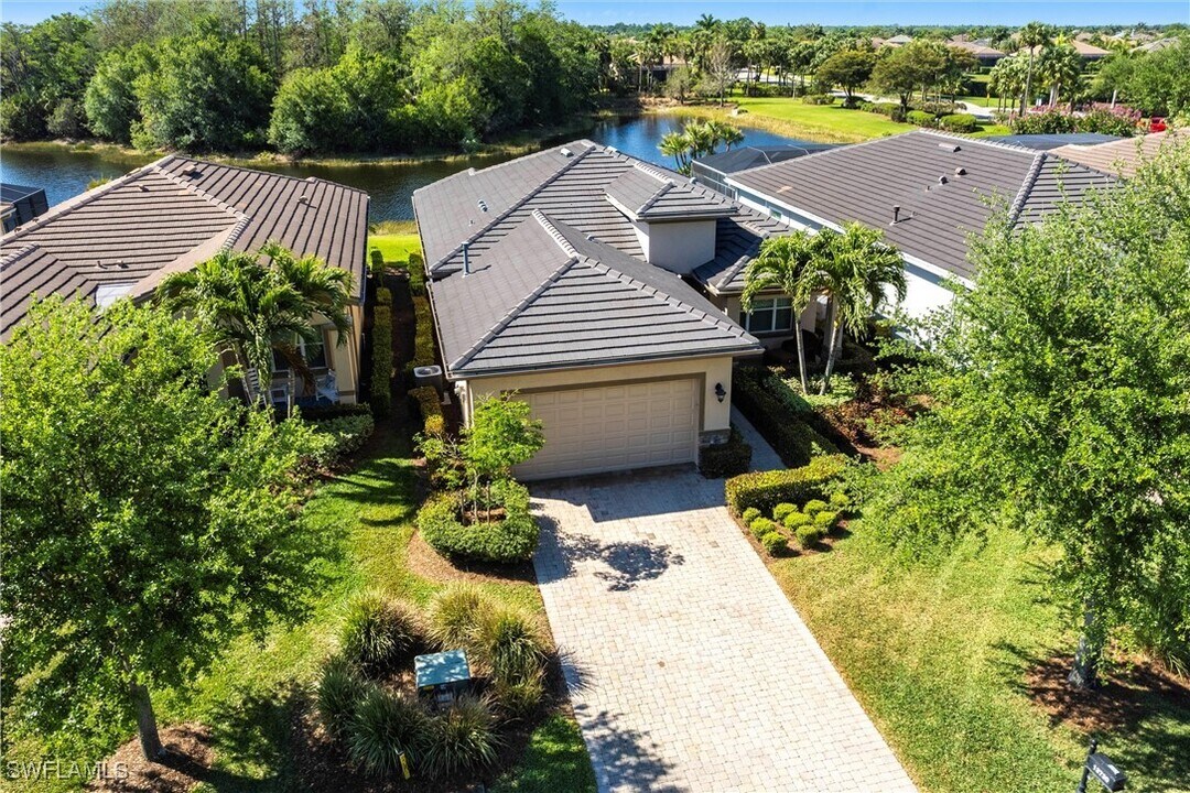 13730 Willow Haven Ct in Ft. Myers, FL - Building Photo