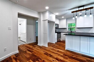 603 W Congress St in Denton, TX - Building Photo - Building Photo