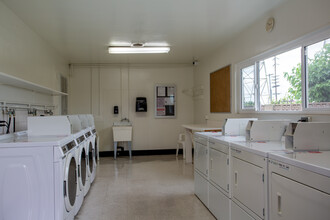 Garden West Estates (55+ Senior) in Gardena, CA - Building Photo - Interior Photo