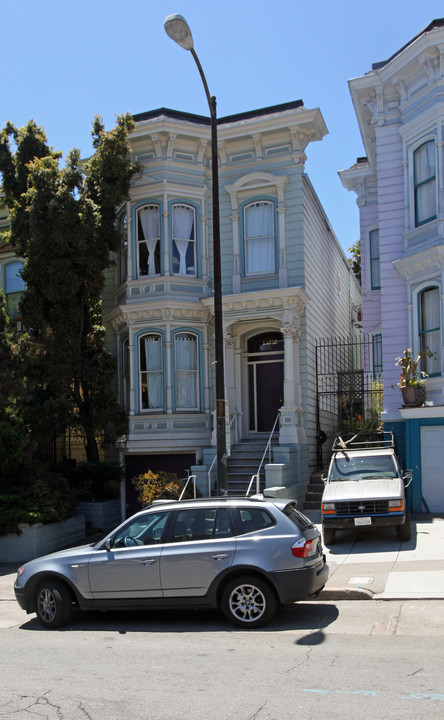 122 Guerrero St in San Francisco, CA - Building Photo