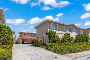 1726 Sequoia Ave in Burlingame, CA - Building Photo