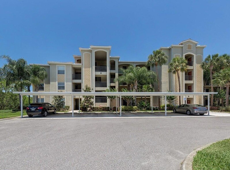 7607 Grand Estuary Trail, Unit 304 in Bradenton, FL - Building Photo