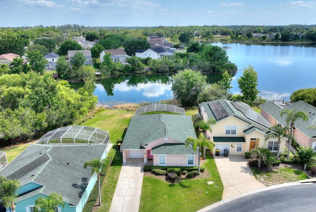 916 Reserve Pl in Davenport, FL - Building Photo