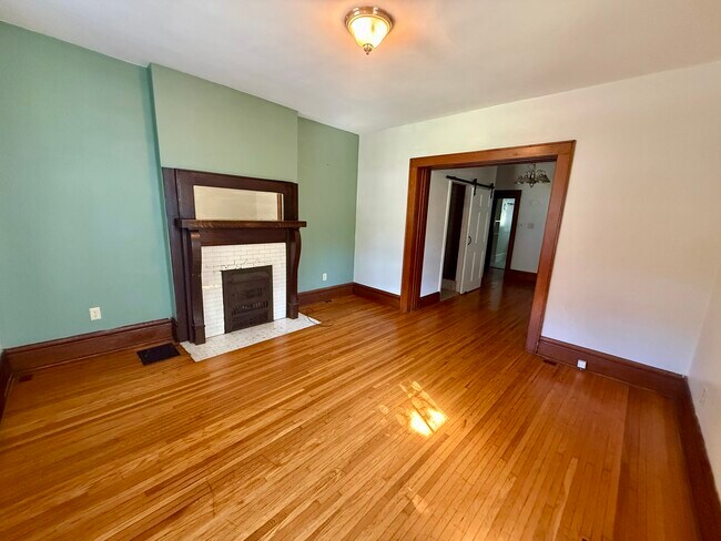 468 E Tompkins St in Columbus, OH - Foto de edificio - Building Photo