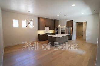 3845 S Eckert Rd in Boise, ID - Building Photo - Building Photo