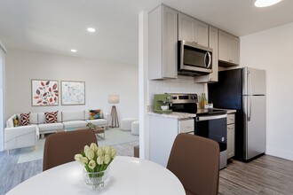 Spring Ridge Apartments in Hayward, CA - Foto de edificio - Building Photo