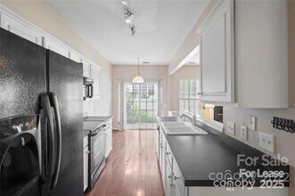 8212 Gossomer Bay Dr in Charlotte, NC - Building Photo - Building Photo
