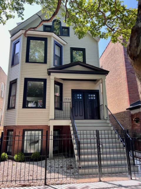 2934 N Avers Ave, Unit 1