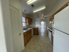5323 Red Mesa Ave SW in Albuquerque, NM - Building Photo - Building Photo