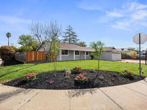 2426 Regent Rd in Livermore, CA - Building Photo - Building Photo