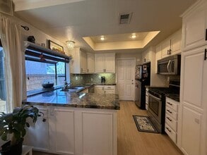 25769 Miguel Ct in Santa Clarita, CA - Building Photo - Building Photo