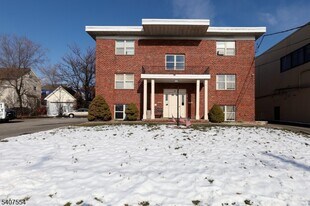 94 Park Ave in Nutley, NJ - Building Photo