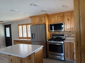 8060 830 E in Sandy, UT - Building Photo - Building Photo