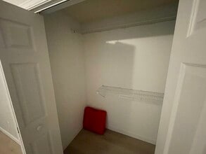 3228 SW Dolph Ct in Portland, OR - Building Photo - Building Photo