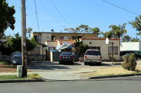 1219-1221 Center Ave in Oceanside, CA - Building Photo - Building Photo