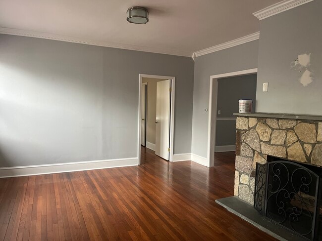 1727 Madison Ave, Unit 1st floor in Bridgeport, CT - Foto de edificio - Building Photo