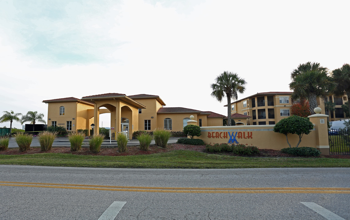 Beachwalk At Tampa Bay in Tampa, FL - Foto de edificio