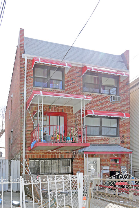 104-34 41st Ave in Corona, NY - Building Photo