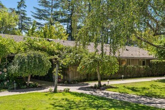 1819 Zinfandel Ln in St Helena, CA - Building Photo - Building Photo