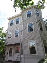 72 Eustis St, Unit 2 in Cambridge, MA - Building Photo