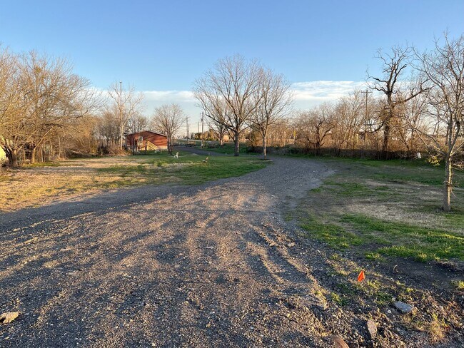 104 Picasso Dr in San Marcos, TX - Building Photo - Building Photo