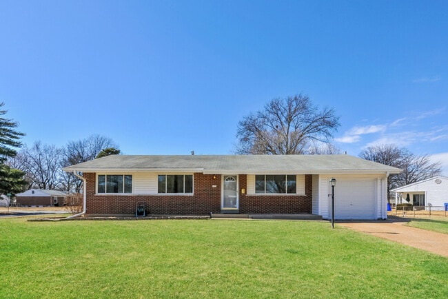 1515 Bluefield Dr