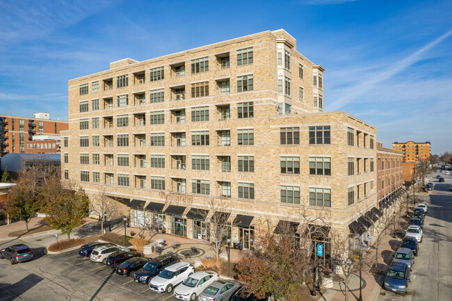 Metro Lofts in Arlington Heights, IL - Building Photo - Primary Photo