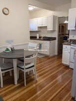 29 Bromfield Rd, Unit T1 Apartamentos