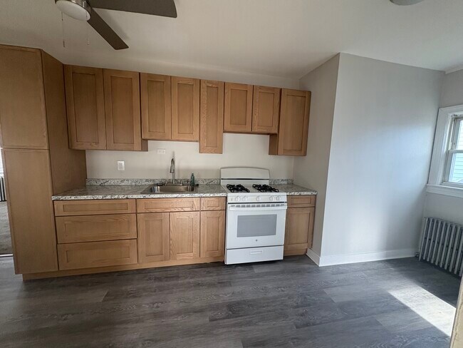 401 Lafayette Ave, Unit Apartment 1 in Trenton, NJ - Foto de edificio - Building Photo