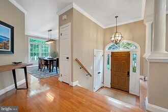 10159 Castlewood Ln in Oakton, VA - Building Photo - Building Photo
