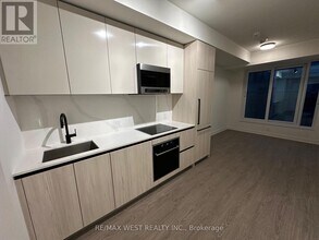 425 Front St E in Toronto, ON - Building Photo - Building Photo