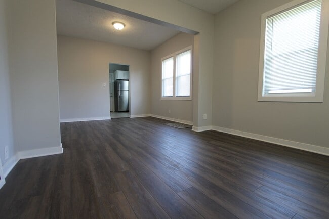 5821 S 19th St in Omaha, NE - Building Photo - Building Photo