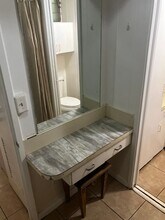 2406 Kuhio Ave., Unit Apt 105 in Honolulu, HI - Building Photo - Building Photo