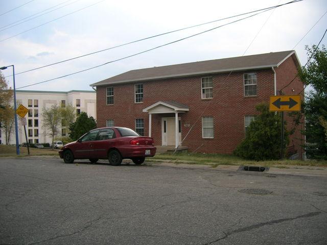 Kemmons Apartments in Louisville, KY - Foto de edificio - Building Photo