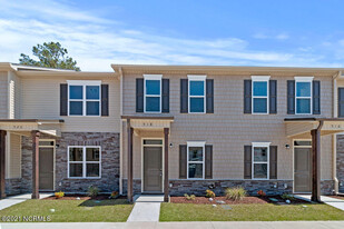 510 Pate Dr in Midway Park, NC - Building Photo