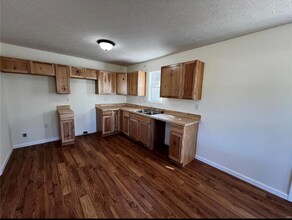 26899 Stephanie Ln in Laquey, MO - Foto de edificio - Building Photo