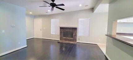 9001 Paddington Dr in Riverside, CA - Foto de edificio - Building Photo
