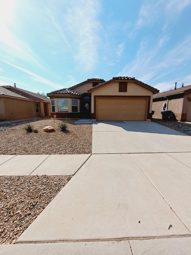 691 Purple Aster Ave SW in Los Lunas, NM - Building Photo - Building Photo