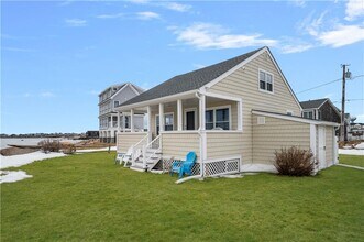 28 Glenwood Ave in Narragansett, RI - Building Photo - Building Photo