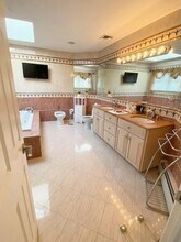 31 Constance Ct in West Islip, NY - Building Photo - Building Photo