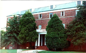 Boulevard Courts in Arlington, VA - Building Photo - Building Photo