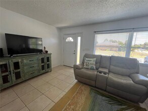 18140 Wolbrette Cir in Port Charlotte, FL - Building Photo - Building Photo