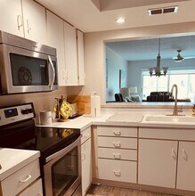 9300 Clubside Cir in Sarasota, FL - Building Photo - Building Photo