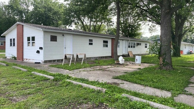 409 Joan Dr, Unit 1 in Marissa, IL - Foto de edificio - Building Photo