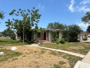 353 Jackson Pl in Corpus Christi, TX - Building Photo - Building Photo