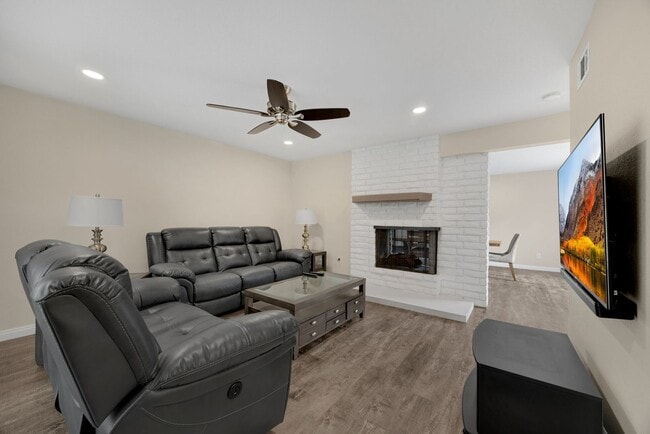 921 Nantucket St in La Habra, CA - Building Photo - Building Photo