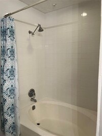 2011 Spenwick Dr photo'