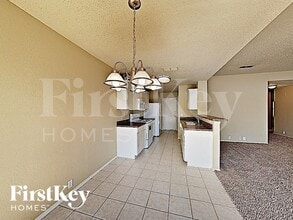 208 Amber Ridge Dr in Arlington, TX - Foto de edificio - Building Photo