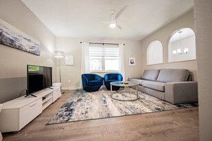 413 SE Lana Ct in Lee's Summit, MO - Building Photo